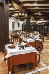 Albenzaire Hotel Asador - Restaurant