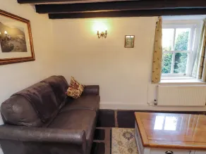 Sunbeam Cottage - Living area