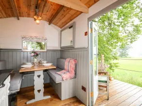 The Lazy Mare by The Water - Habitación