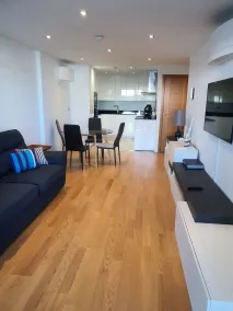 Ocean Village Luxury 2 Bed 2 Bath Apartment - amazing views - pools and jacuzzis - Sala de estar