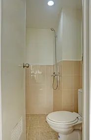 Skyland Podomoro Golf View Apartemen - Salle de bain