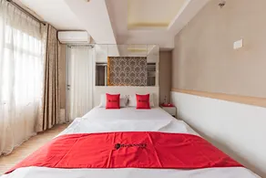 RedDoorz Apartment @ Jarrdin Cihampelas - Chambre
