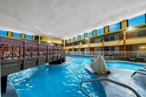 Clarion Inn and Suites Convention Center Kearney - Pool