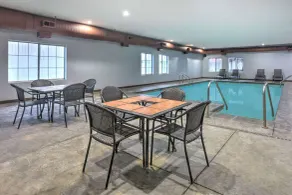 La Quinta by Wyndham Tulsa Airport / Expo Square - Piscine