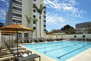 DoubleTree by Hilton LAX - El Segundo - Pool