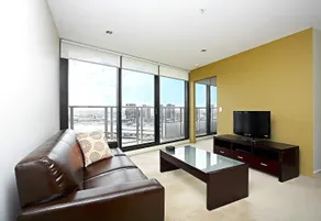 Astra Apartments Docklands - Room