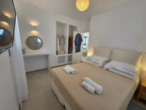 White wave houses - Rom