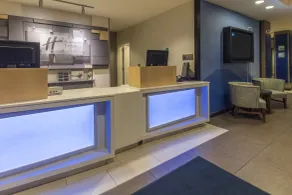 Holiday Inn Express Hays by IHG - Réception