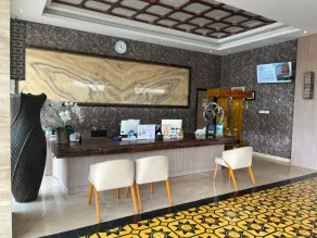 LYNN Hotel Mojokerto - Reception