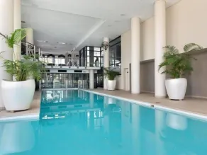 Century City Boutique Apartments - Pool