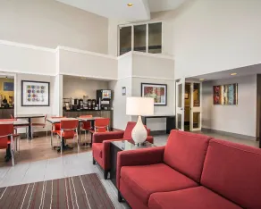 Clarion Pointe - Hall