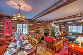 Award-Winning Log Cabin, Top 5 in New England! - Innvendig