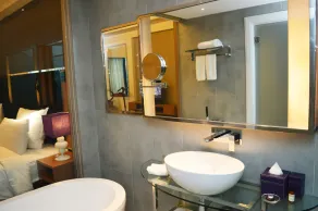 Wyndham Grand Bangsar Kuala Lumpur - Bathroom
