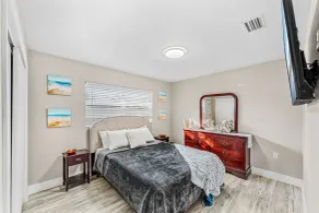 332 Formosa Drive - Rum