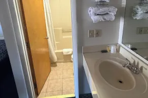 Relax Inn Dover Near Speedway - Salle de bain