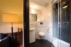 Armon Residence - Bathroom