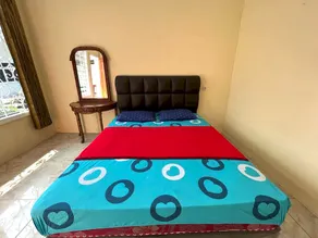 OYO LIFE 92844 Penginapan Cibodas - Habitación
