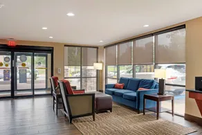Comfort Suites Fultondale I-65 near I-22 - Hall