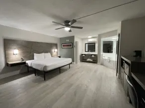 Quality Inn & Suites Airport-Cruise Port Hollywood - Chambre