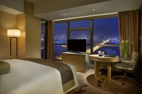 Expo Center Hotel - Free Shuttle Bus & Late Check-out - Vue de la chambre