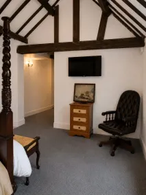 The Old Bell - Quarto
