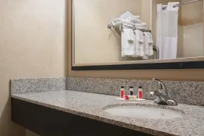 Quality Inn & Suites Mankato East - Salle de bain