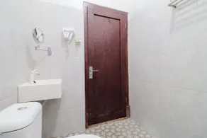 Omah Rohadi Syariah by Ndalem Beong - Bathroom