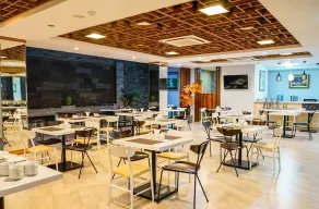 Hotel Dharmein - Restaurant