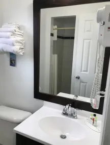 Signature Inn Merced Yosemite Parkway - Salle de bain