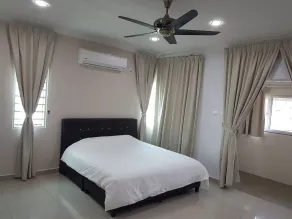 Sitiawan Homestay Entire Semi D house - Værelse