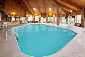 Baymont by Wyndham Battle Creek Downtown - Piscine