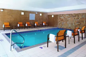 Courtyard by Marriott Buffalo Amherst/University - Piscine