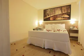 Hotel Amsterdam Montes Claros - Room