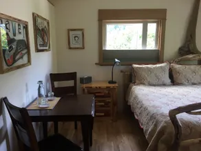 Front Row Bed and Breakfast - Room