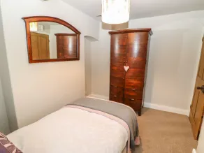 Chapel Cottage - Room