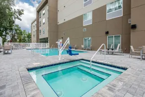 Holiday Inn Express & Suites Alachua - Gainesville Area by IHG - Piscine