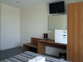 Upper Ross Hotel - Room