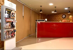 The Red Velvet Hotel - Reception