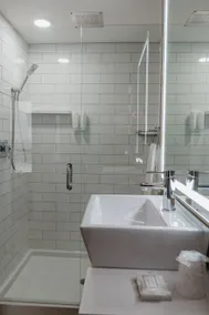 Clarion Lakeside Inn & Conference Centre - Salle de bain