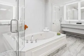 University Park Inn & Suites, an Ascend Collection Hotel - Room