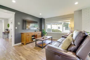 1 Mi to Historic Dtwn: Dog-friendly Everett Home! - Interiør