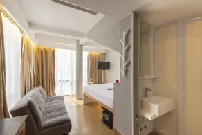 Selah Pods Hotel Manila - Room