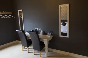 Armorica - Room