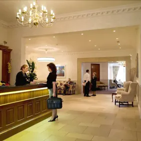 Marine Hotel - Recepción