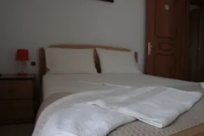 Mare Beachfront Rooms Himare - Room