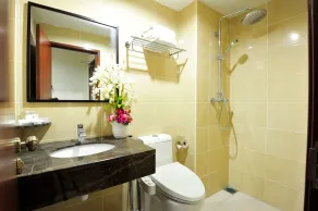 Hallmark Leisure Hotel - Bathroom