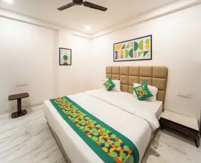Treebo Shridhar Stay, 2 km from Indore Junction - Zimmer