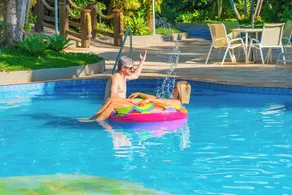 Hotel Mil Flores - Piscina