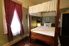 The Exchange Beaconsfield - Offering Heritage Accommodation - Room