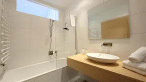Die Dorfvilla - Includes Tauern Spa Kaprun Wellness Access 13 km away - Bagno